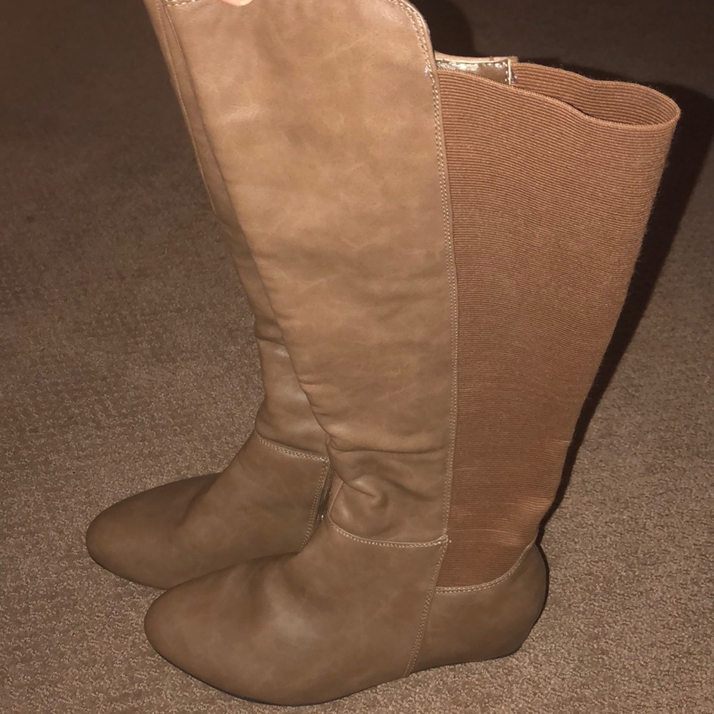 Knee high flat boots
